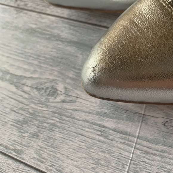 {⭐️HOST PICK 6.22 ⭐️KATE SPADE NEW YORK} Nicole Skimmers Silver - Picture 4 of 7